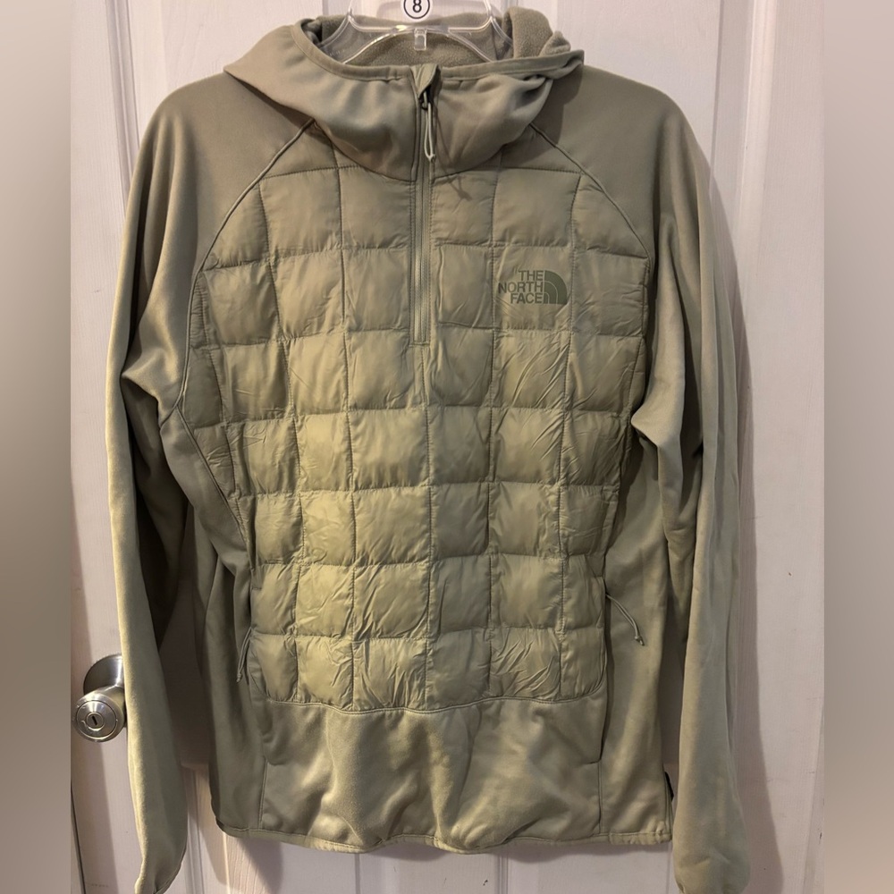 NWOT The North Face Thermoball Quarter zip Hooded Pullover Mens Medium